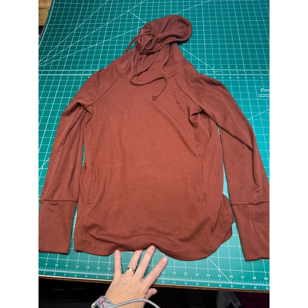 Staccato Time to Relax Pullover Knit Top Hoodie Brown Rust Small 14406P NWT
